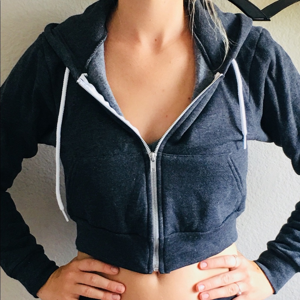 !!NWOT!! AMERICAN APPAREL CROPPED ZIP UP HOODIE